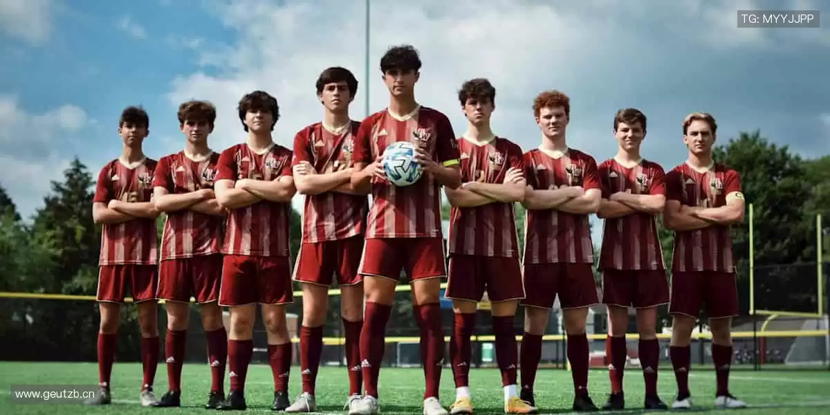 实时弹幕,边看边聊,做赛场最活跃的观众!💬🎉